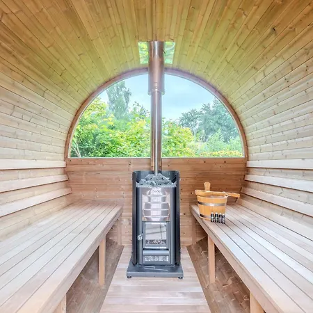 Chalet Chique Tiny Wellness Hottub & Sauna