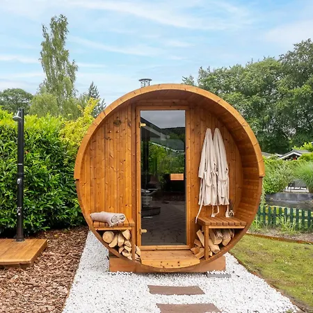 Chique Tiny Wellness Hottub & Sauna * Voorthuizen