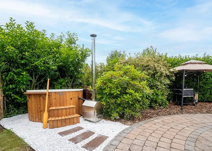 شاليه Chique Tiny Wellness Hottub & Sauna *