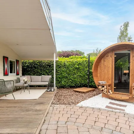 Chalet Chique Tiny Wellness Hottub & Sauna *